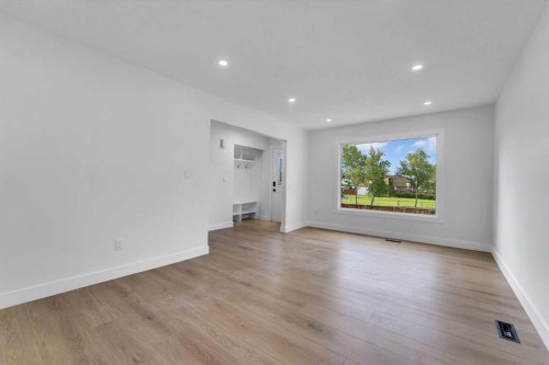 4311 7A Avenue Se, Calgary, AB - Indoor