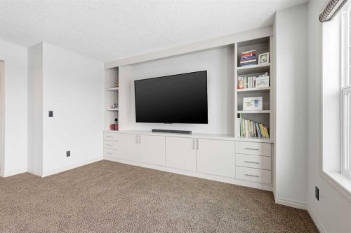 9 Sage Hill Landing Nw, Calgary, AB - Indoor Photo Showing Other Room