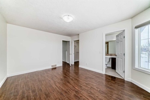 226 Saddlebrook Circle Ne, Calgary, AB - Indoor Photo Showing Other Room