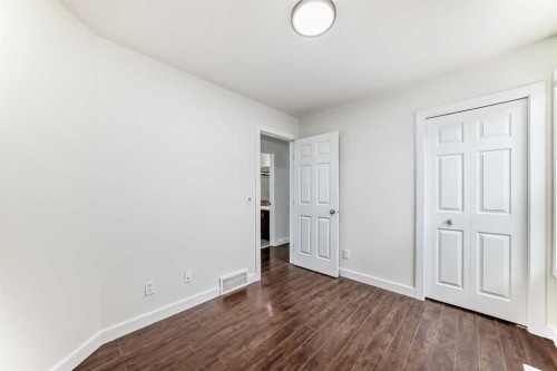 226 Saddlebrook Circle Ne, Calgary, AB - Indoor Photo Showing Other Room