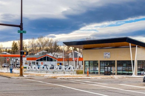 325-2425 90 Avenue Sw, Calgary, AB - Outdoor