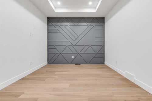 642 25 Avenue Nw, Calgary, AB - Indoor Photo Showing Other Room