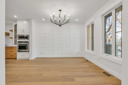 642 25 Avenue Nw, Calgary, AB - Indoor Photo Showing Other Room