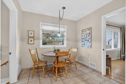 2808 35 Street Sw, Calgary, AB - Indoor Photo Showing Dining Room