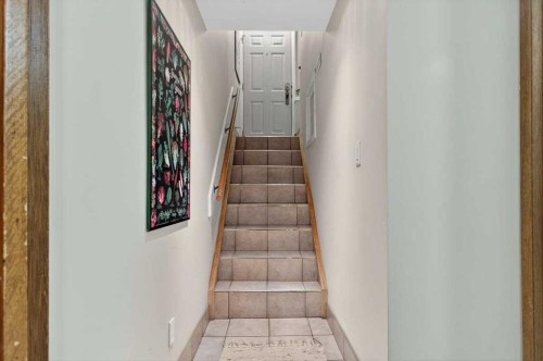 2808 35 Street Sw, Calgary, AB - Indoor Photo Showing Other Room