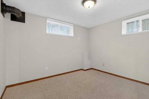 2808 35 Street Sw, Calgary, AB - Indoor Photo Showing Other Room