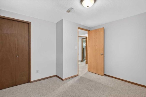 2808 35 Street Sw, Calgary, AB - Indoor Photo Showing Other Room