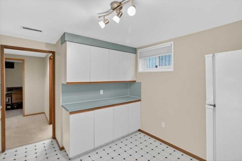2808 35 Street Sw, Calgary, AB -  Photo Showing Other Room
