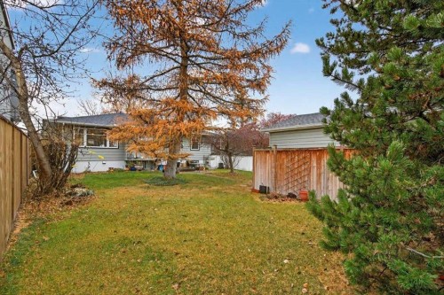 2808 35 Street Sw, Calgary, AB - Outdoor