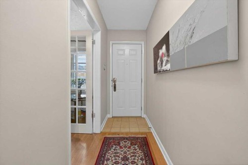 2808 35 Street Sw, Calgary, AB - Indoor Photo Showing Other Room