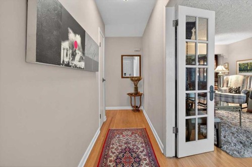 2808 35 Street Sw, Calgary, AB - Indoor Photo Showing Other Room