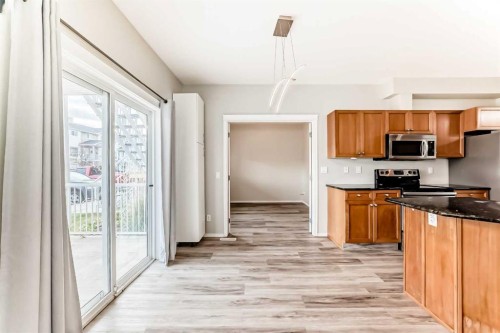 415 Sunrise Terrace Ne, High River, AB - Indoor Photo Showing Kitchen