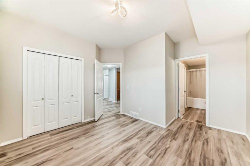 415 Sunrise Terrace Ne, High River, AB - Indoor Photo Showing Other Room