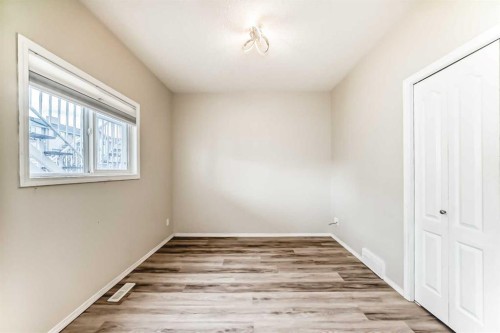 415 Sunrise Terrace Ne, High River, AB - Indoor Photo Showing Other Room