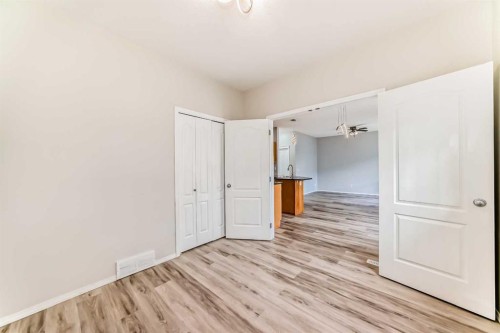 415 Sunrise Terrace Ne, High River, AB - Indoor Photo Showing Other Room