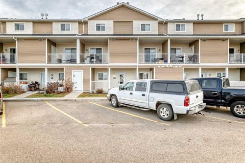 415 Sunrise Terrace Ne, High River, AB - Outdoor With Facade