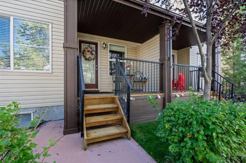 384 Copperpond Landing Se, Calgary, AB - Outdoor With Exterior