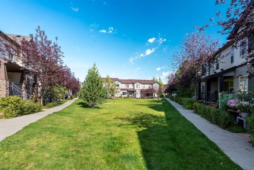 384 Copperpond Landing Se, Calgary, AB - Outdoor