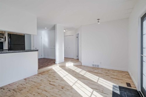 128 Bermuda Drive Nw, Calgary, AB - Indoor