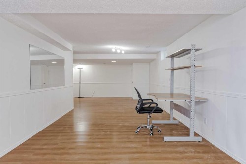 128 Bermuda Drive Nw, Calgary, AB - Indoor