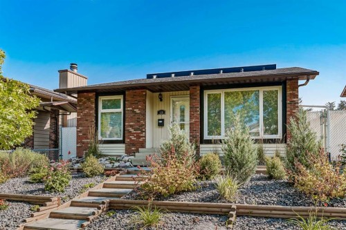 128 Bermuda Drive Nw, Calgary, AB - Outdoor