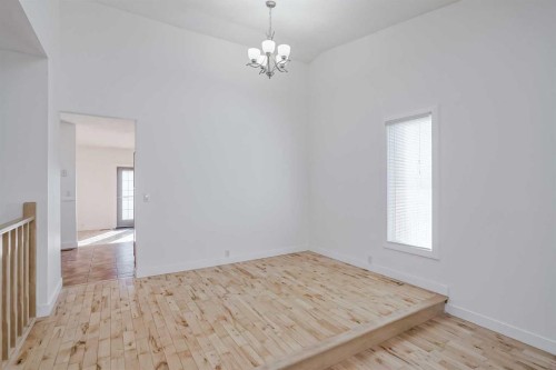 128 Bermuda Drive Nw, Calgary, AB - Indoor Photo Showing Other Room