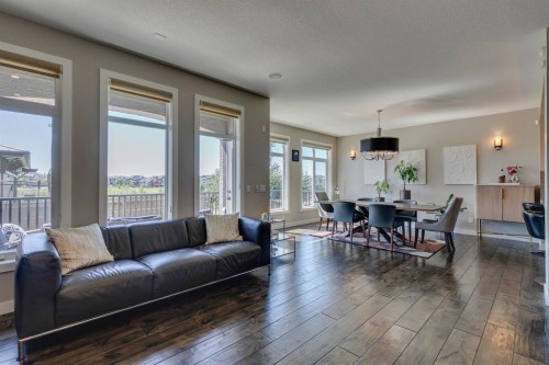 119 Marquis Crescent Se, Calgary, AB - Indoor Photo Showing Living Room