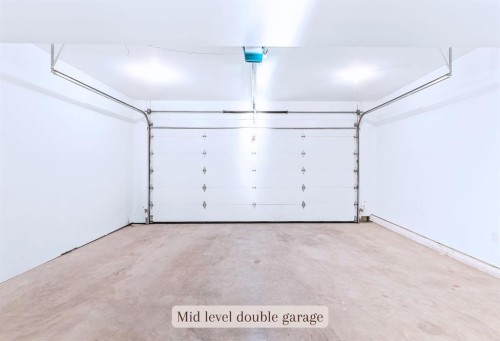 1-125 Stonecreek Road, Canmore, AB - Indoor Photo Showing Garage