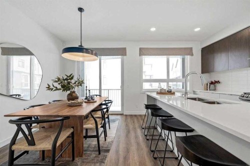 132 Quesnay Wood Link Sw, Calgary, AB - Indoor