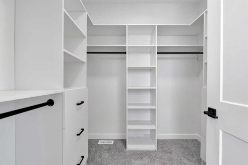 1820 Home Road Nw, Calgary, AB - Indoor With Storage