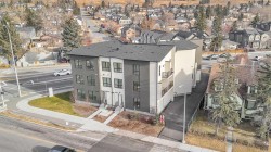 1820 Home Road NW Calgary, AB T3B 1H1