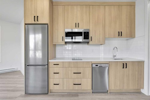 1820 Home Road Nw, Calgary, AB - Indoor Photo Showing Kitchen With Upgraded Kitchen