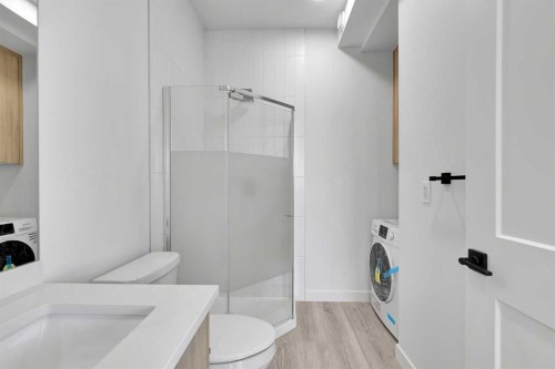 1820 Home Road Nw, Calgary, AB - Indoor Photo Showing Laundry Room