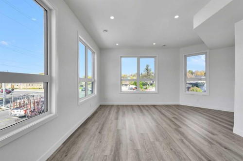 1820 Home Road Nw, Calgary, AB - Indoor Photo Showing Other Room