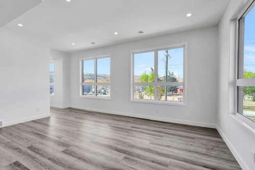 1820 Home Road Nw, Calgary, AB - Indoor Photo Showing Other Room