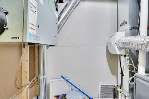 131 Lucas Boulevard, Calgary, AB - 