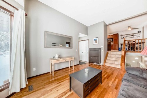 219 Sandstone Drive Nw, Calgary, AB - Indoor