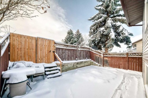 219 Sandstone Drive Nw, Calgary, AB - Outdoor