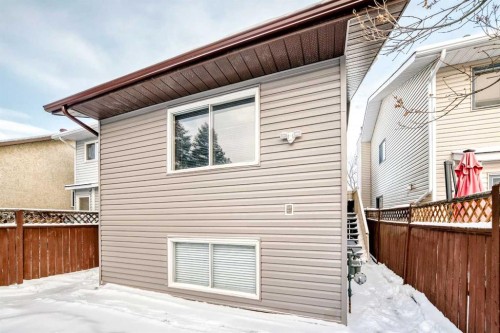 219 Sandstone Drive Nw, Calgary, AB - Outdoor With Exterior