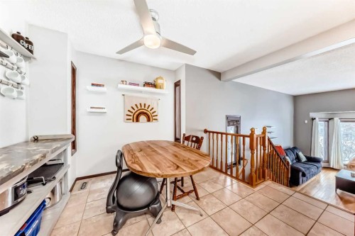 219 Sandstone Drive Nw, Calgary, AB - Indoor