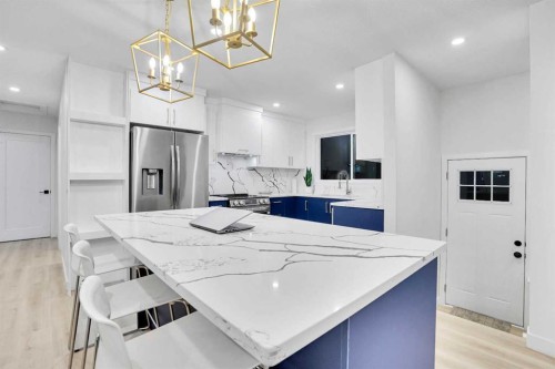 52 Franklin Drive Se, Calgary, AB - Indoor