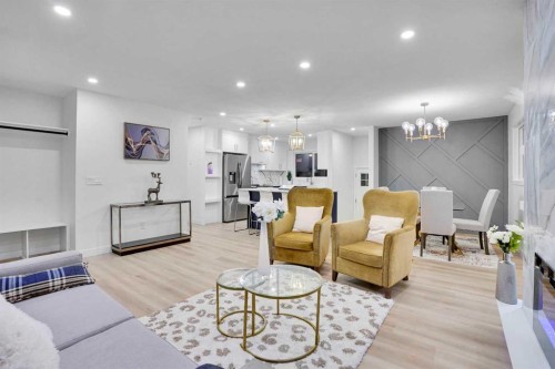 52 Franklin Drive Se, Calgary, AB - Indoor Photo Showing Living Room