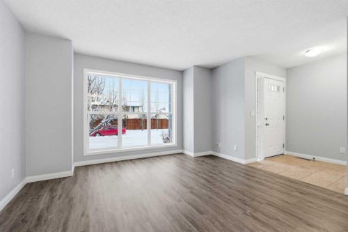 254 Cramond Circle Se, Calgary, AB - Indoor Photo Showing Other Room