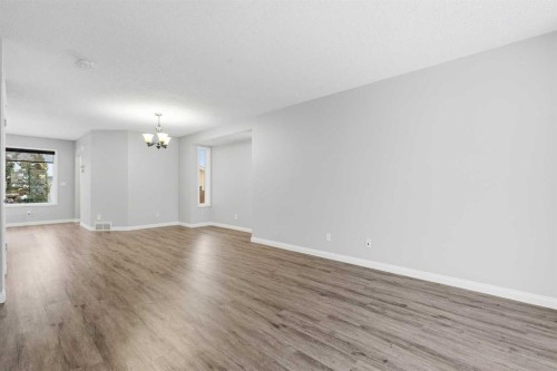 254 Cramond Circle Se, Calgary, AB - Indoor