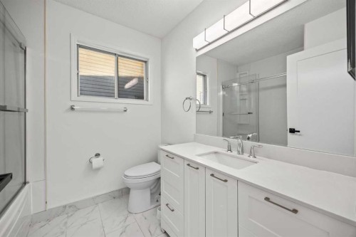 212 Falmere Way Ne, Calgary, AB - Indoor Photo Showing Bathroom