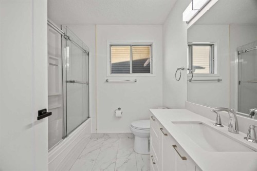 212 Falmere Way Ne, Calgary, AB - Indoor Photo Showing Bathroom