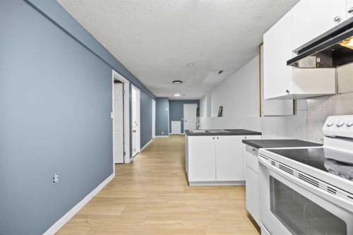 212 Falmere Way Ne, Calgary, AB - Indoor Photo Showing Kitchen