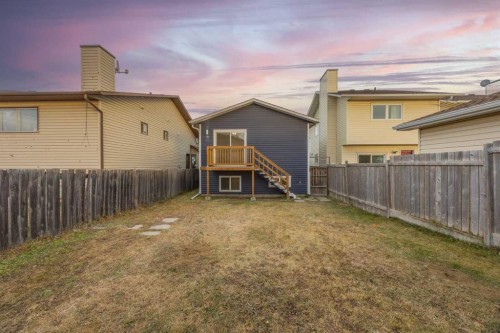 212 Falmere Way Ne, Calgary, AB - Outdoor