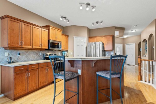 101 Chaparral Villas Se, Calgary, AB - Indoor Photo Showing Kitchen