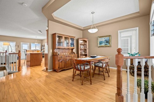 101 Chaparral Villas Se, Calgary, AB - Indoor Photo Showing Dining Room